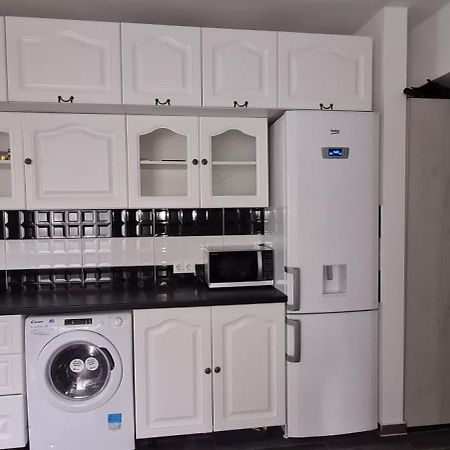 Apartament Regim Hotelier Elis Braşov Extérieur photo